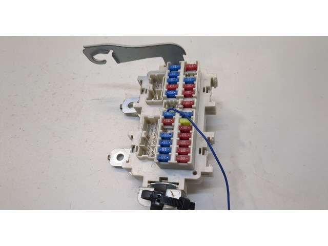 Блок предохранителей  Infiniti FX 2003-2008         