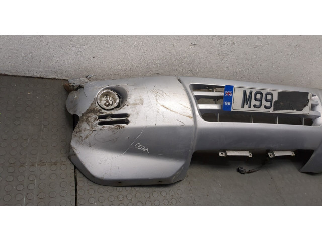 Бампер Mitsubishi Pajero / Montero 2000-2006 передний