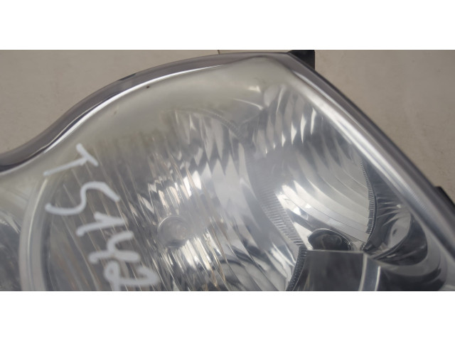 Фара передняя Jeep Grand Cherokee 2004-2010 правая