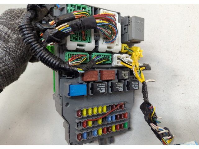 Блок предохранителей Honda Ridgeline 2005-2014