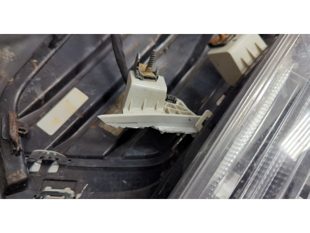 Бампер Cadillac XT5 2016-2019 передний 84204162