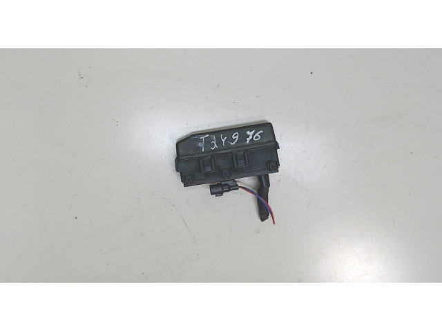 Блок реле Mitsubishi Lancer 9 2003-2006 1.6