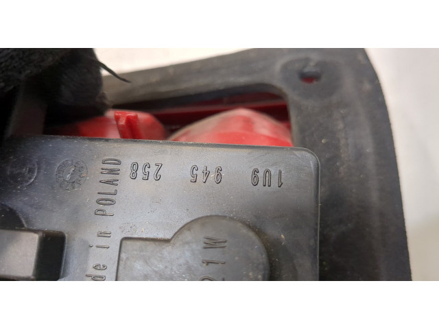 Задний фонарь          