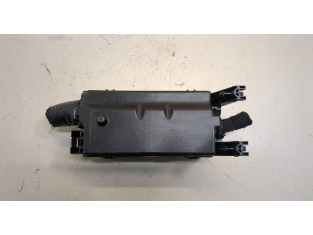 Блок предохранителей Buick Encore GX 2019-2024