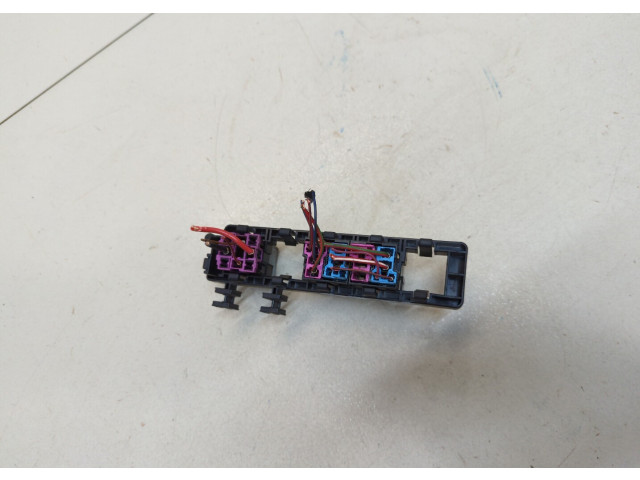 Блок реле  Volkswagen Passat CC 2008-2012         