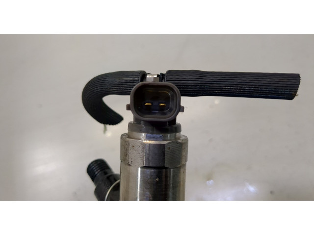 Форсунка топливная  Opel Meriva 2010-    55570012     