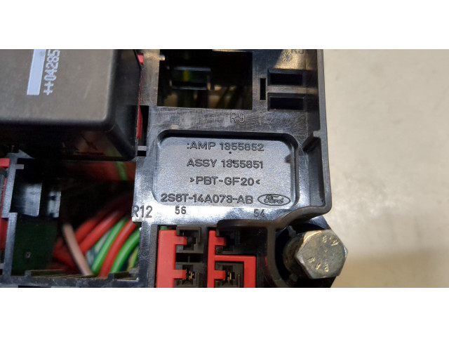 Блок предохранителей  Ford Fusion 2002-2012         