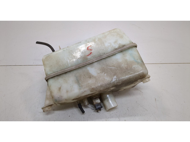 Бачок омывателя Volvo 850