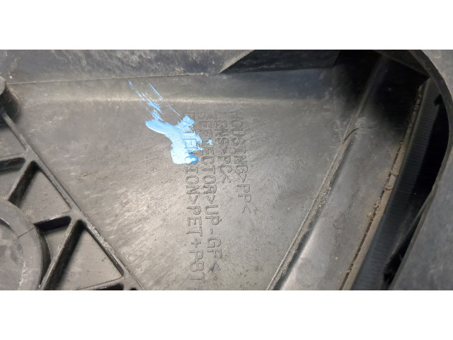 Фара передняя Mazda 3 (BK) 2003-2009 правая