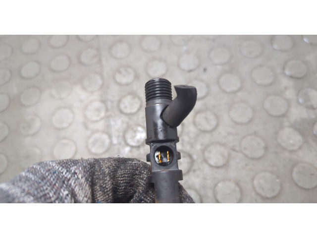 Форсунка топливная SsangYong Rodius 2004-2013 EJBR04401D