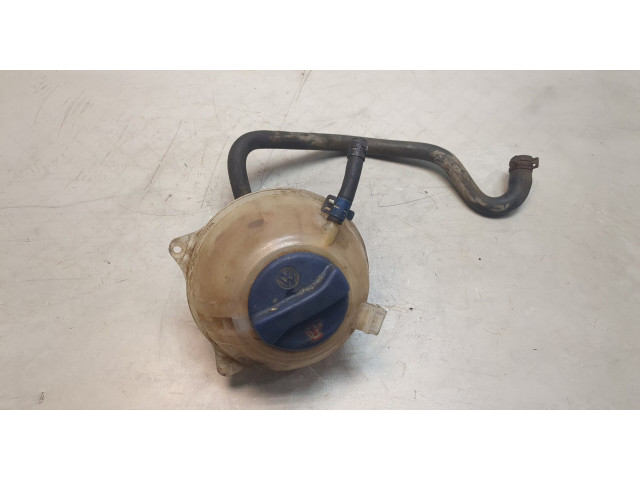 Бачок расширительный Volkswagen Golf 3 1991-1997 1.4