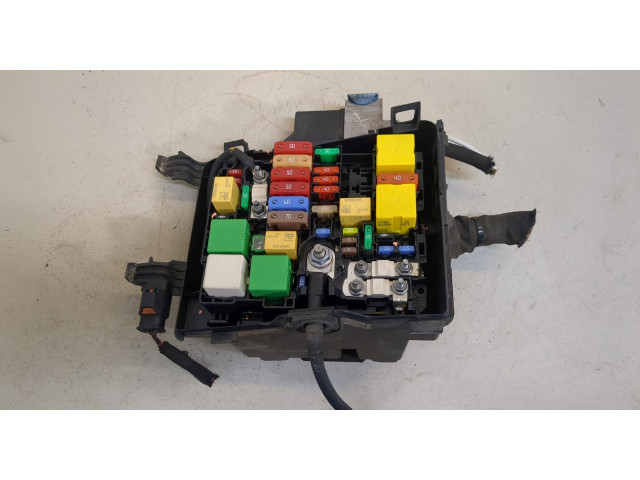 Блок предохранителей Citroen C4 Grand Picasso 2014- 9804848580