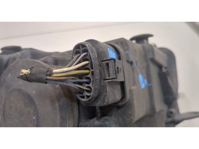 Фара передняя Volkswagen Golf 6 2009-2012 правая