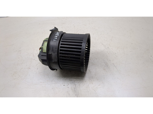 Моторчик печки  Citroen C4 2010-2015        