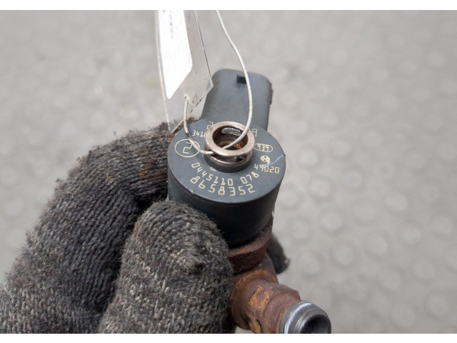 Форсунка топливная  Volvo XC90 2002-2014    36050288, 0445110078     