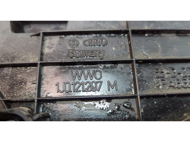 Вентилятор радиатора  Volkswagen Golf 4 1997-2005           