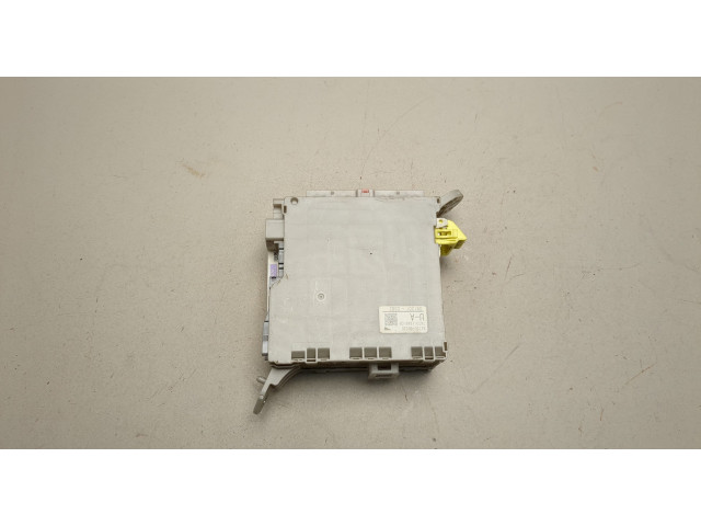 Блок предохранителей  Lexus LS460 2006-2017      8273050720, 74700646, 0912010363   