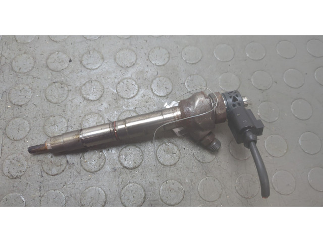 Форсунка топливная Volkswagen Tiguan 2011-2018 0445110469