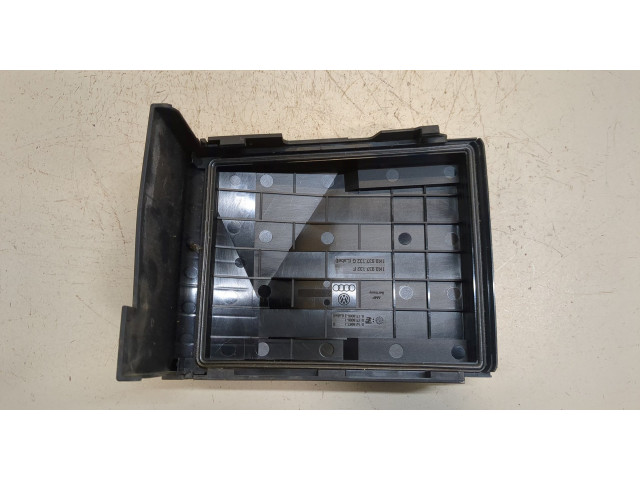 Крышка блока предохранителей  Skoda Yeti 2009-2018         