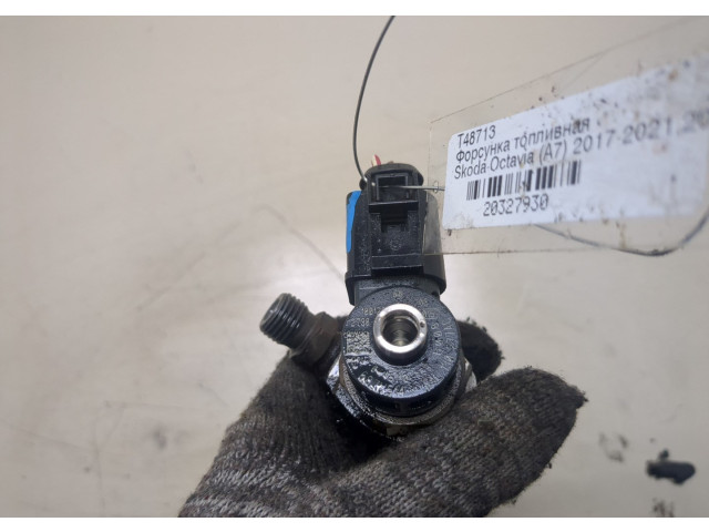 Форсунка топливная Skoda Octavia (A7) 2017-2021 04L130277AC