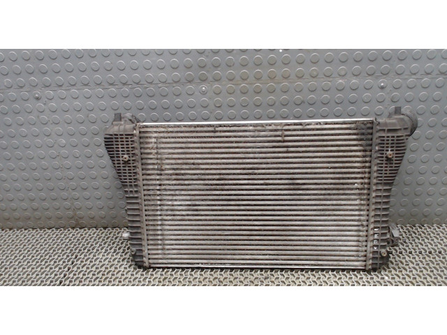 Интеркулер  Volkswagen Golf 5 2003-2009 2.0  12780    