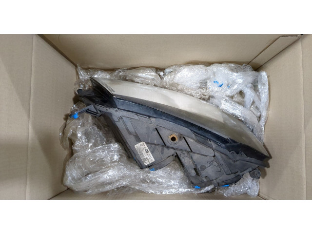 Фара передняя  Volkswagen Passat 7 2010-2015 Европа правая 