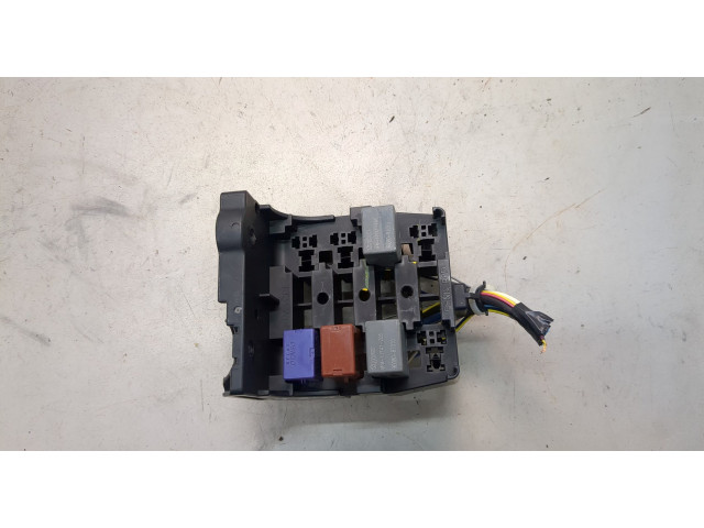 Блок предохранителей  Toyota Corolla E15 2006-2013         