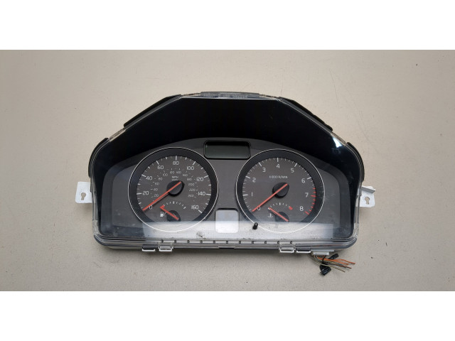 Панель приборов  Volvo V50 2004-2012            