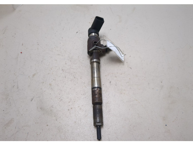 Форсунка топливная Skoda Rapid 2012-2020 03L130277S