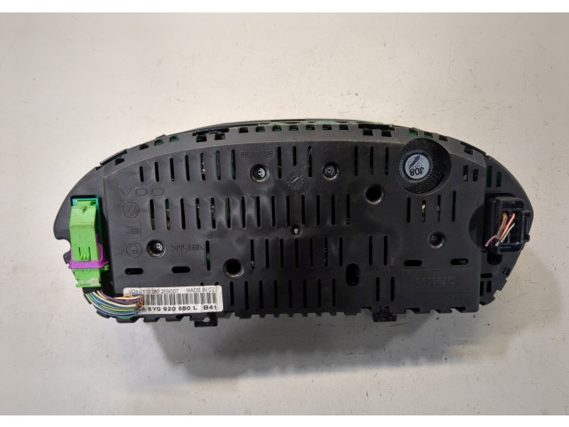 Панель приборов  Skoda Fabia 1999-2004            