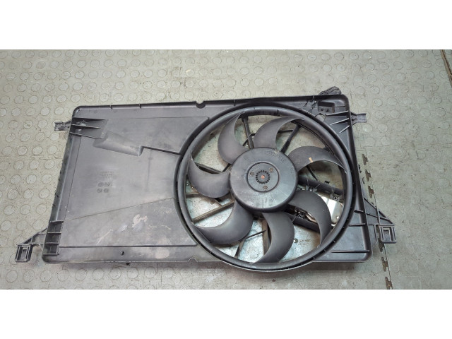Вентилятор радиатора  Volvo V50 2004-2012           