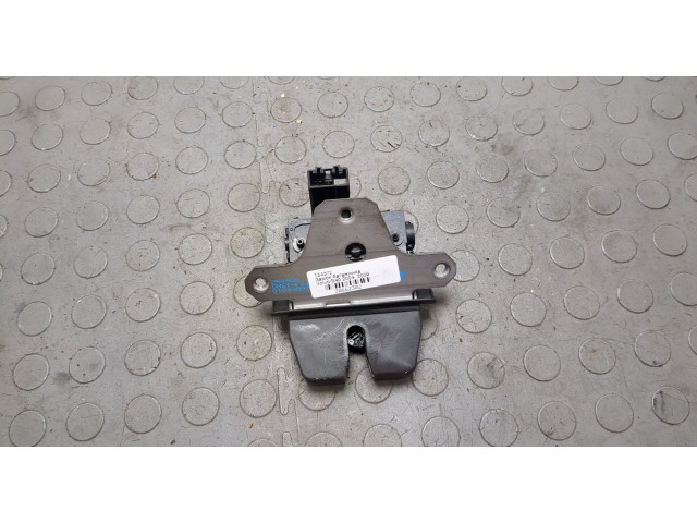 Замок багажника Volvo S40 2004-