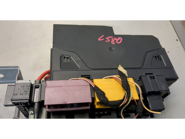 Блок предохранителей  Mercedes GLK X204 2008-2015      2045452069, 2045456832, 2044423600   