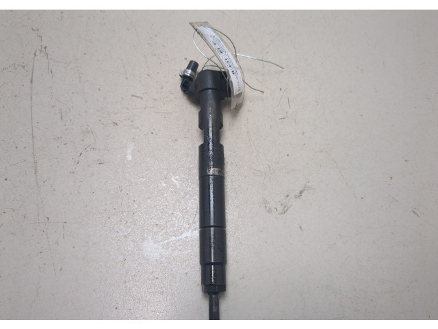 Форсунка топливная  Mercedes C W204 2006-2015    A6510700487     