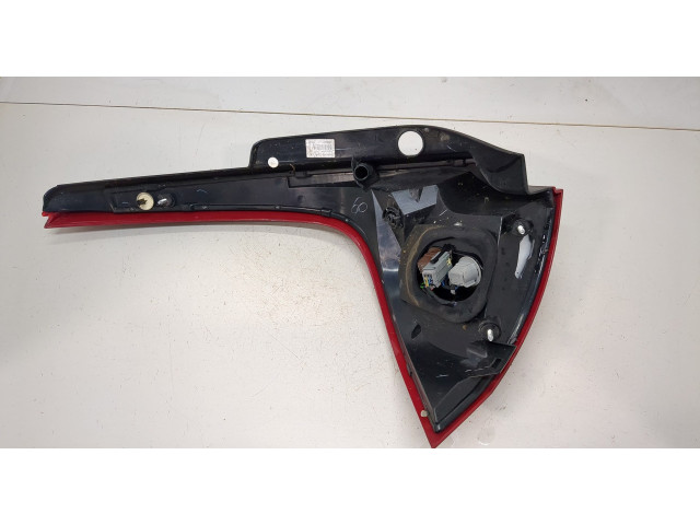 Задний фонарь          