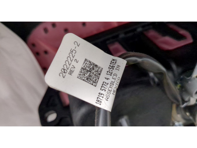 Дисплей бортового компьютера GMC Acadia 2019-2025 84689136