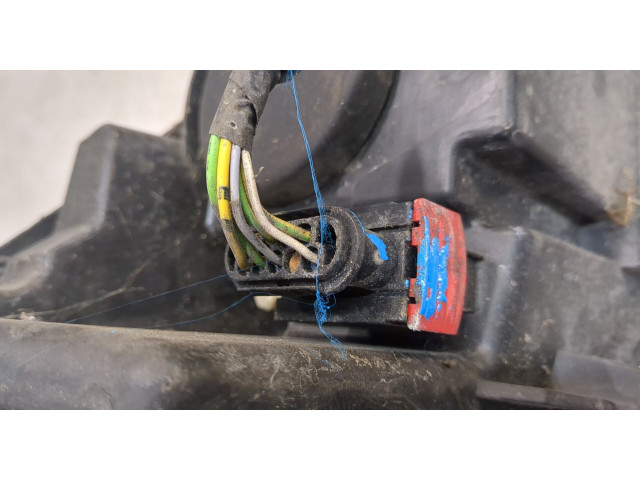 Фара передняя  Peugeot 407 левая 