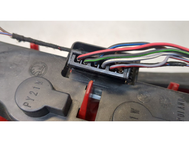 Задний фонарь          