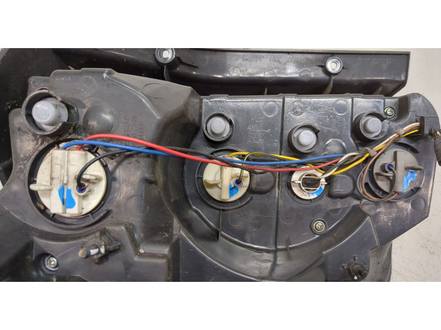 Задний фонарь 20977720