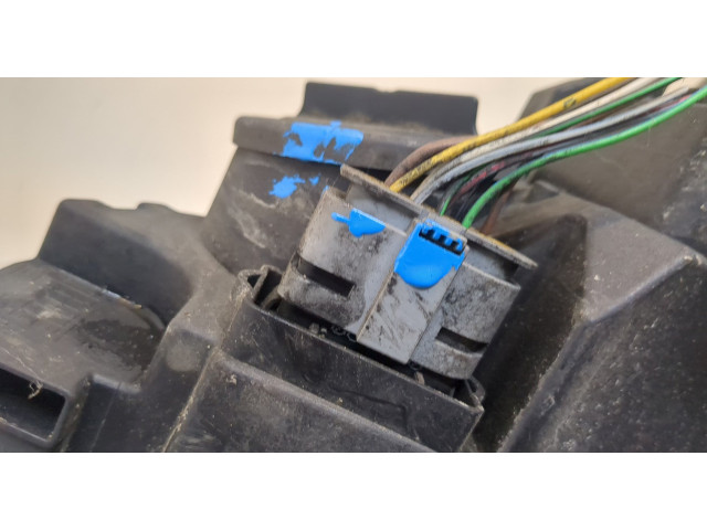 Фара передняя Mercedes C W204 2006-2015 правая