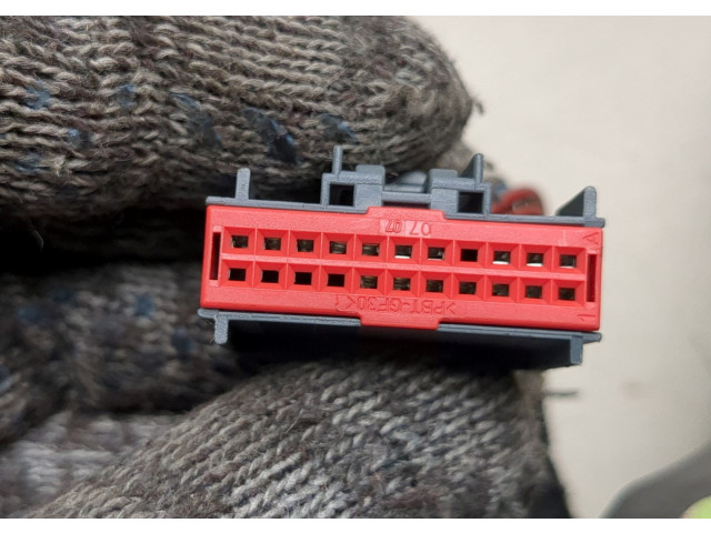 Зеркало боковое Jaguar XF 2007-2015 левое