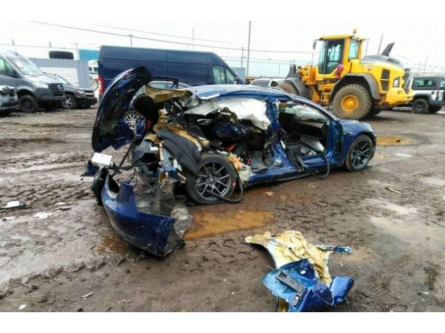 Руль Tesla Model 3 108568200b