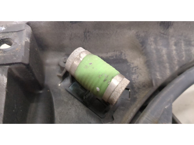 Вентилятор радиатора  KIA Ceed 2007-2012           