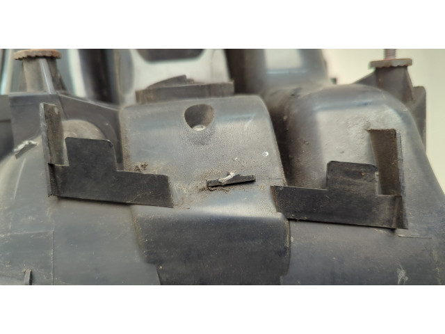 Задний фонарь          