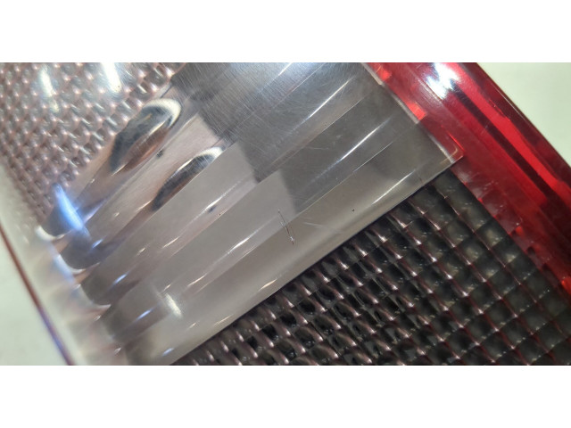 Задний фонарь Nissan X-Trail (T30) 2001-2006