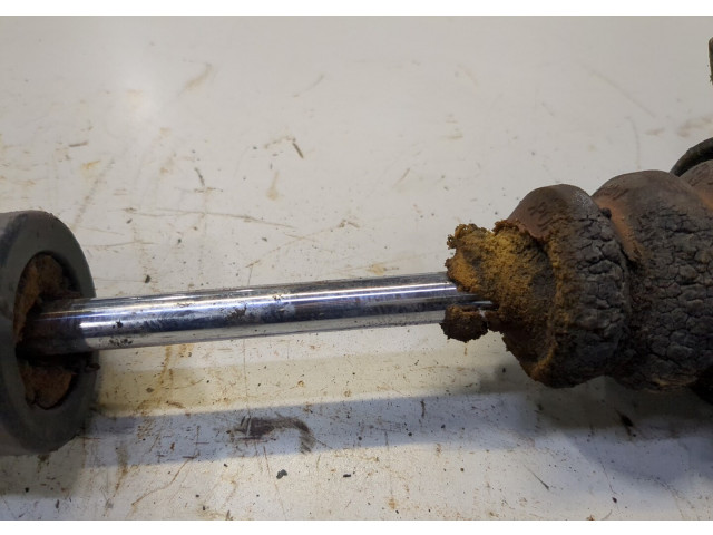 Стойка амортизатора Skoda Yeti 2009-2014 1K051309MQ 2 дизель