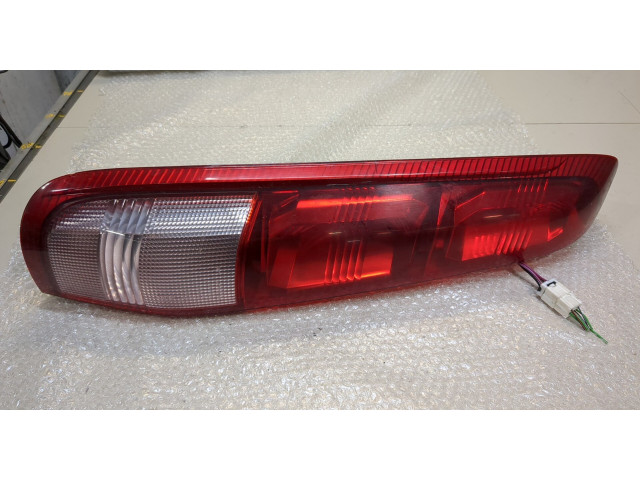 Задний фонарь Nissan X-Trail (T30) 2001-2006