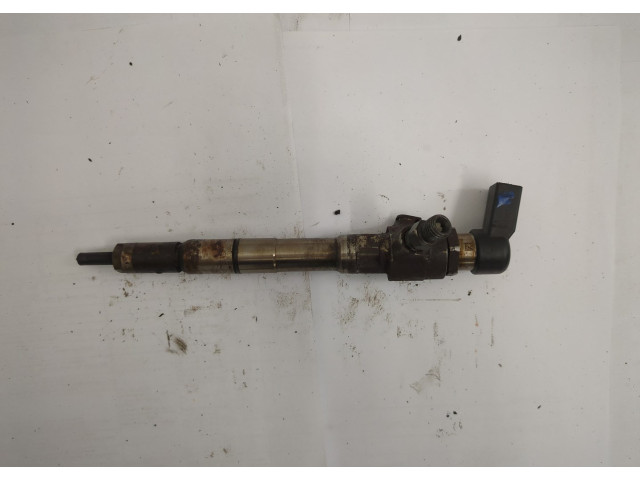 Форсунка топливная Skoda Rapid 2012-2020 03L130277S