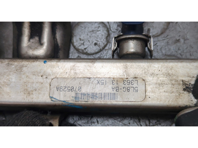 Форсунка топливная Mazda Tribute 2007-2012