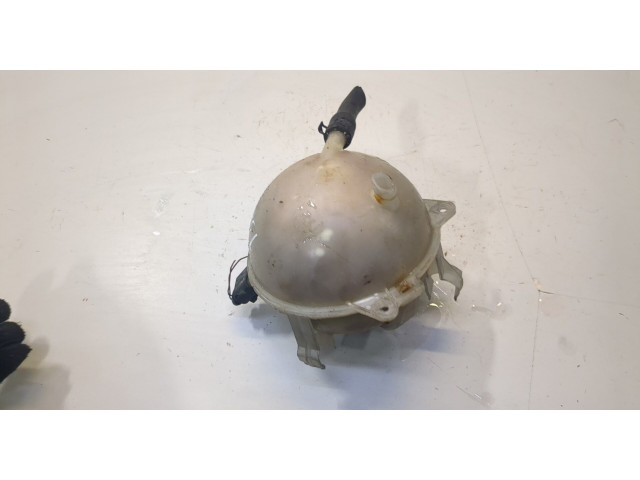 Бачок расширительный  Volkswagen Jetta 5 2004-2010      1.9